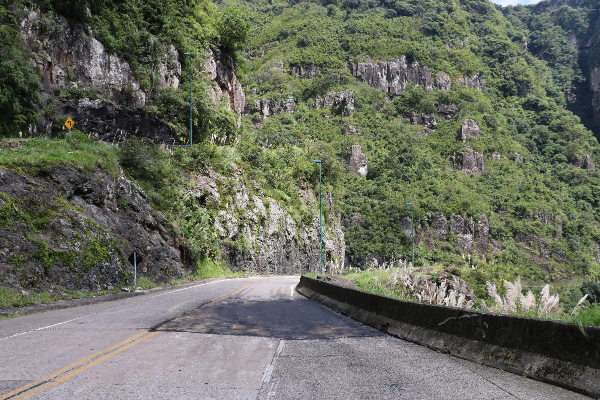 Trânsito restrito para caminhões na Serra do Rio do Rastro ...