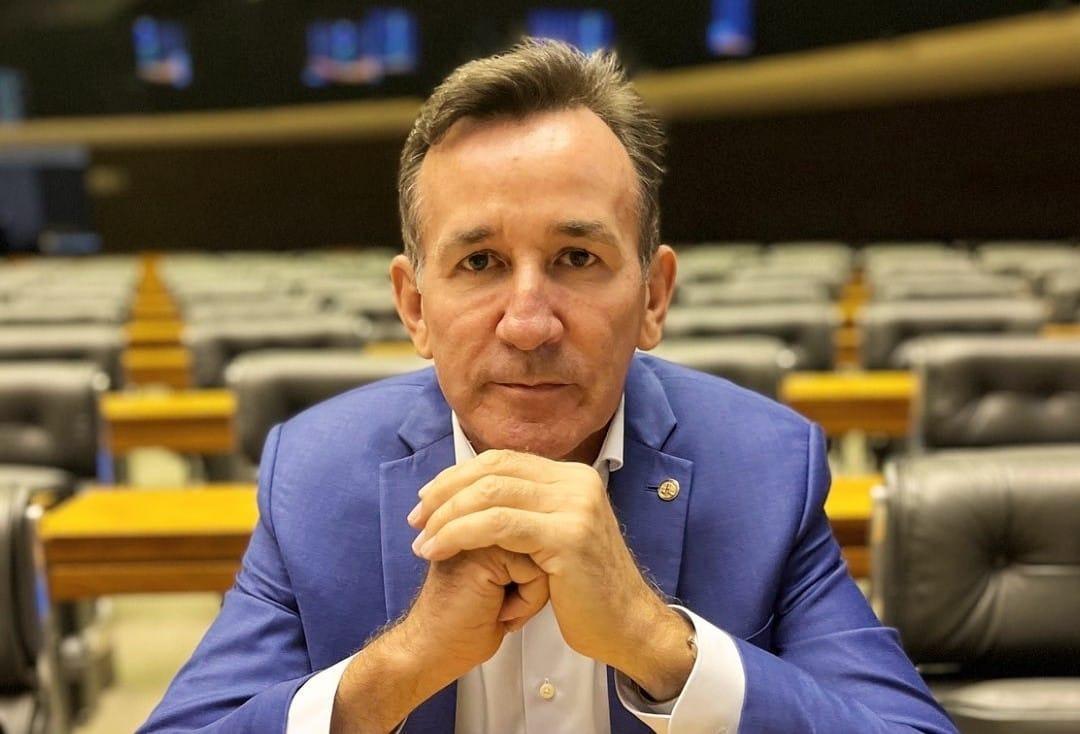 “Ao meio-dia eu era contra, mas depois votei a favor” diz Jorge Goetten sobre votação para o fim da escala 6x1
