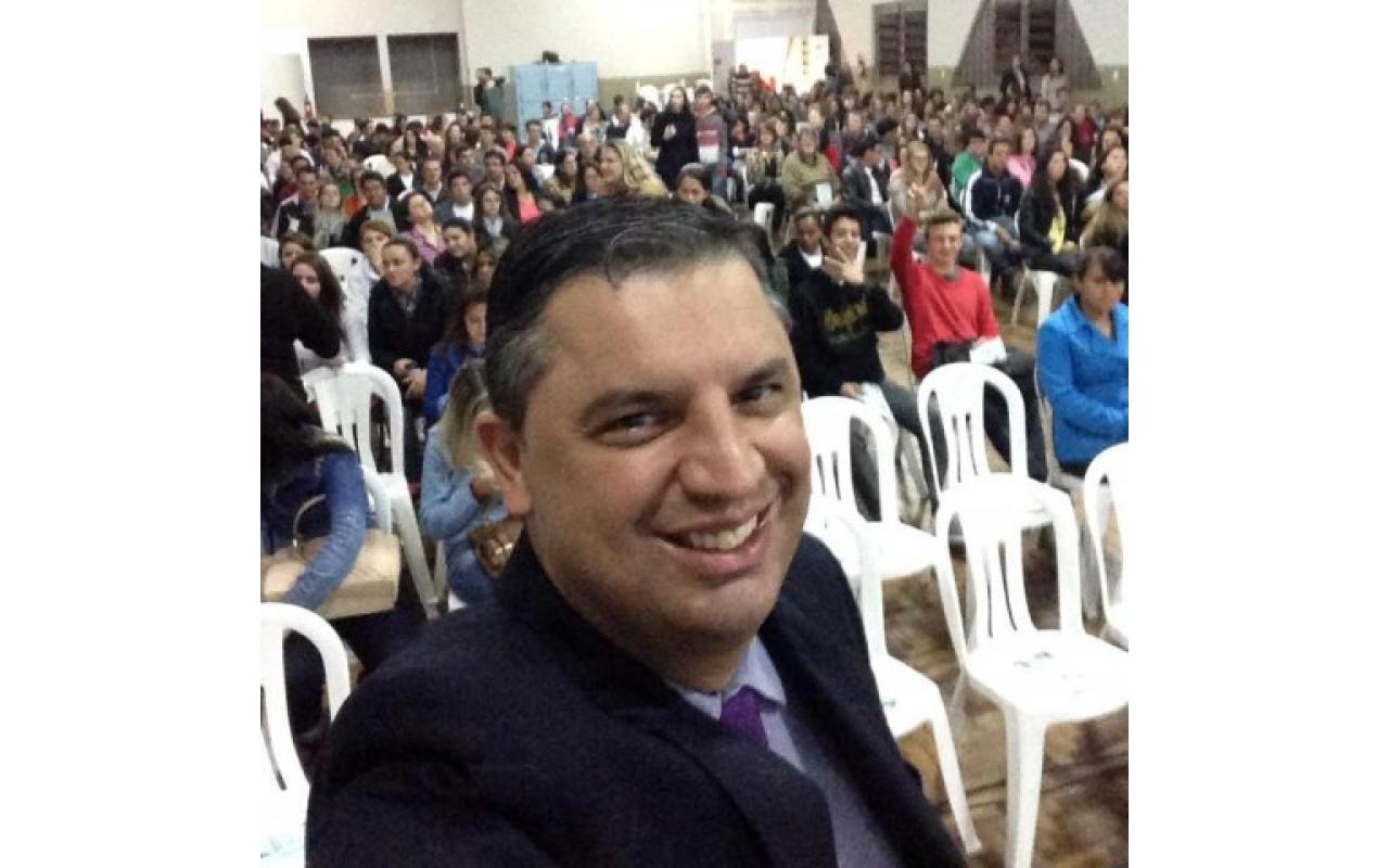 Mais de 600 pessoas participam de palestra motivacional em Ituporanga