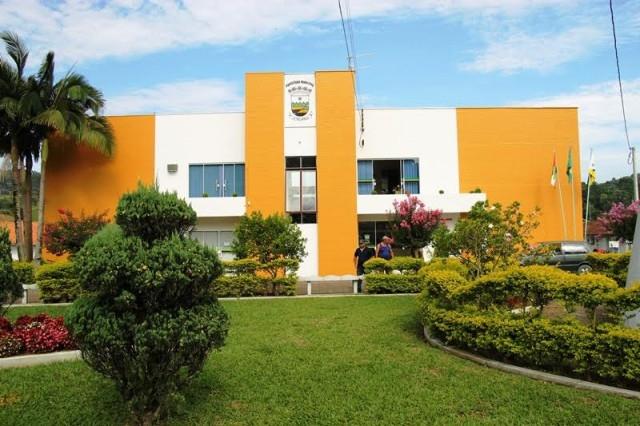 Prefeitura de Petrolândia prioriza atividades na secretaria de obras