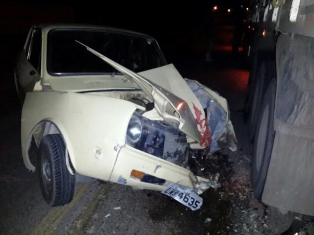 Acidente entre carro e caminhão na SC 350 em Aurora 