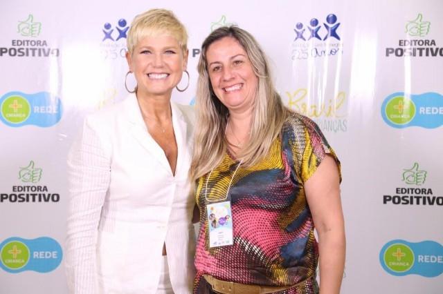 Colégio de Ituporanga participa de evento com a Rainha dos Baixinhos