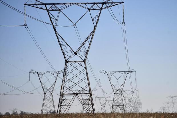 TCE diz que erro de cálculo pode ter deixado energia 5,2% mais cara em SC