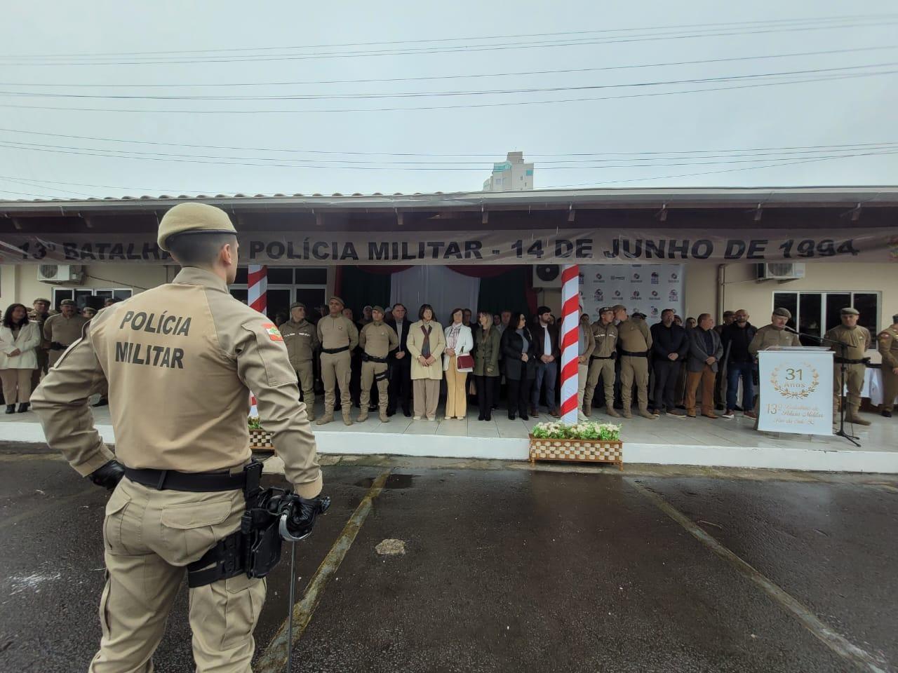 13º Batalhão da PM do Alto Vale celebra 31 anos com reforço de armamento e homenagens