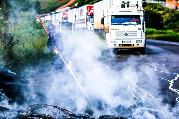 Protestos de caminhoneiros continuam com 16 pontos de manifestações em SC 