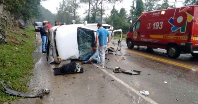 BR-470: Homem morre após capotamento de veículo em Apiúna