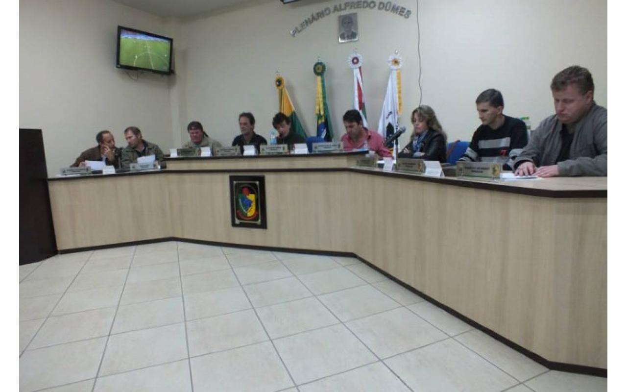 Vereadora de Aurora questiona prioridades da administração do município