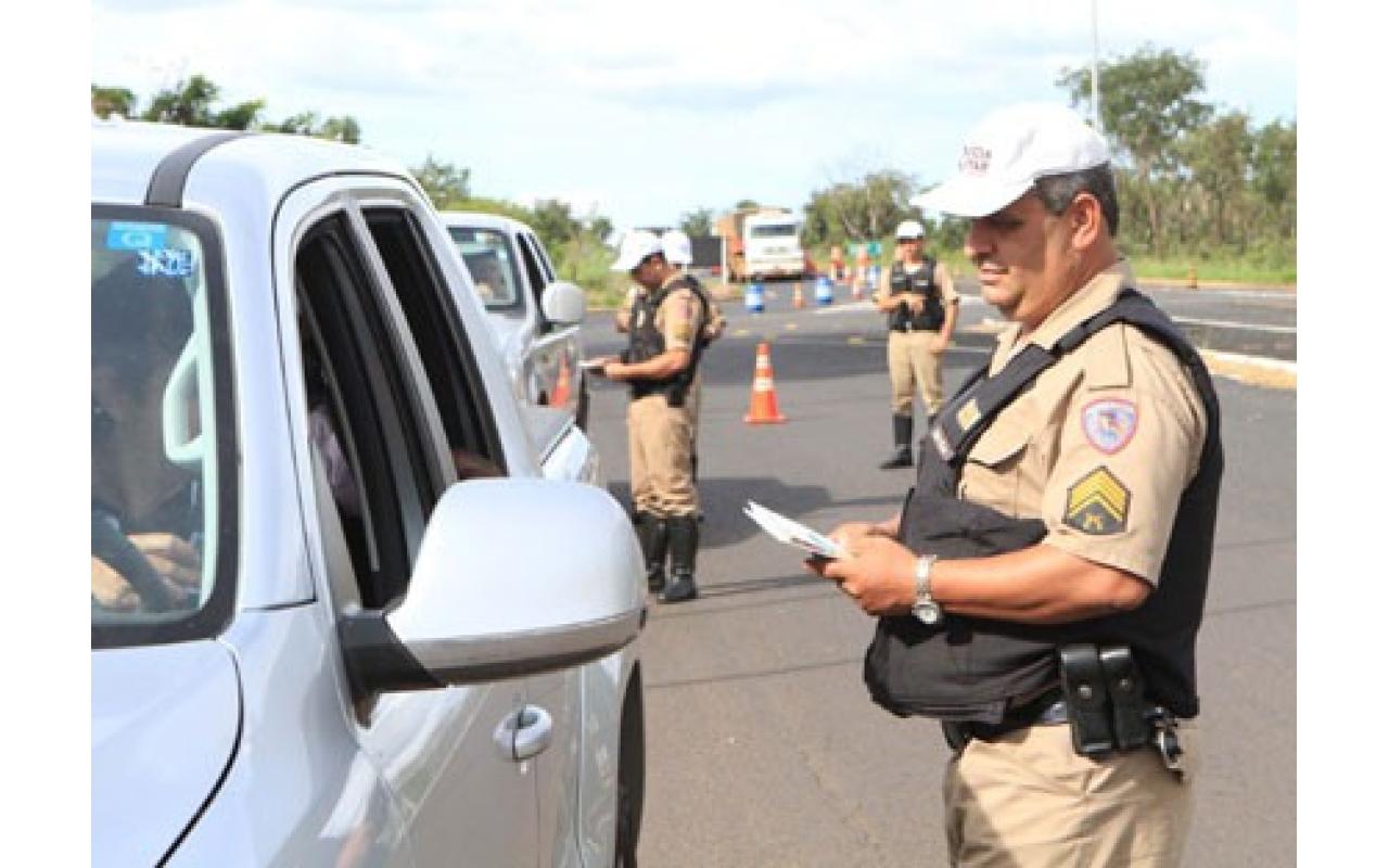OPERAÇÃO SEMANA SANTA: PRF tem foco na embriagues ao volante e excesso de velocidade
