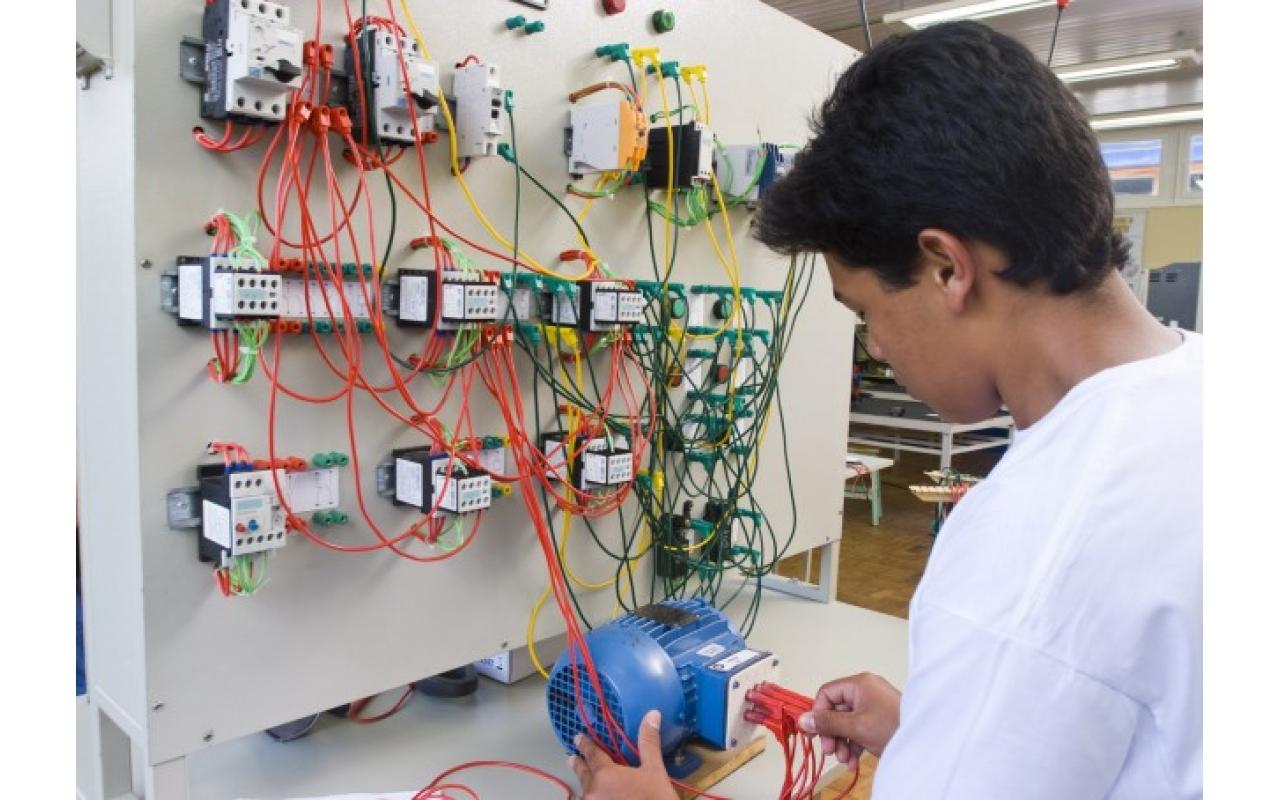 SENAI de Ituporanga está com inscrições abertas para curso de aprendizagem industrial em eletricista de manutenção