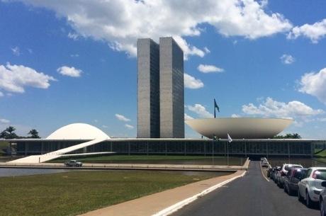 Congresso se prepara para votar a reforma política, que pode acabar com voto obrigatório 