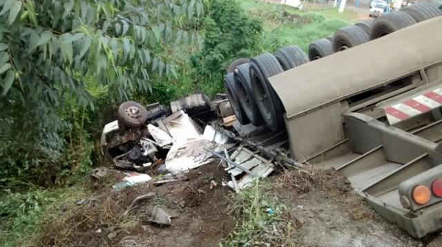 Acidente na BR-470 em Rio do Sul envolve três veículos