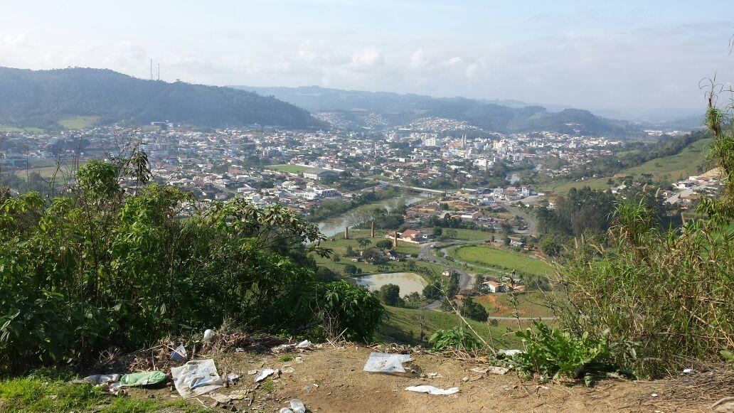 UNIDADE MÓVEL COMUNIDADE: Lixo na Serra de Ribeirão Klauberg em Ituporanga