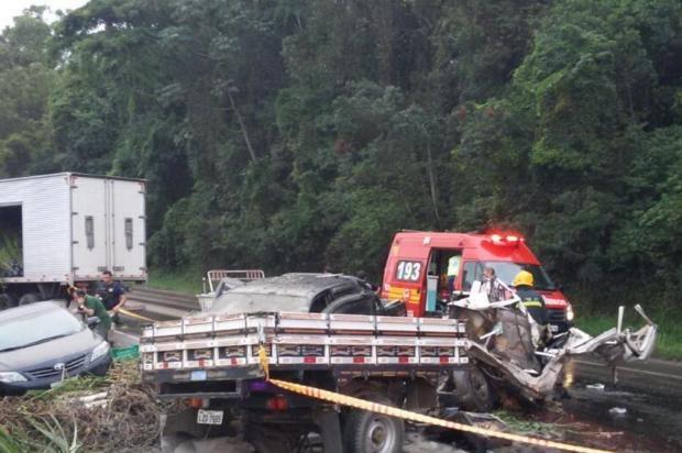 Casal morre em acidente que envolveu quatro veículos na BR-470 em Rio do Sul 