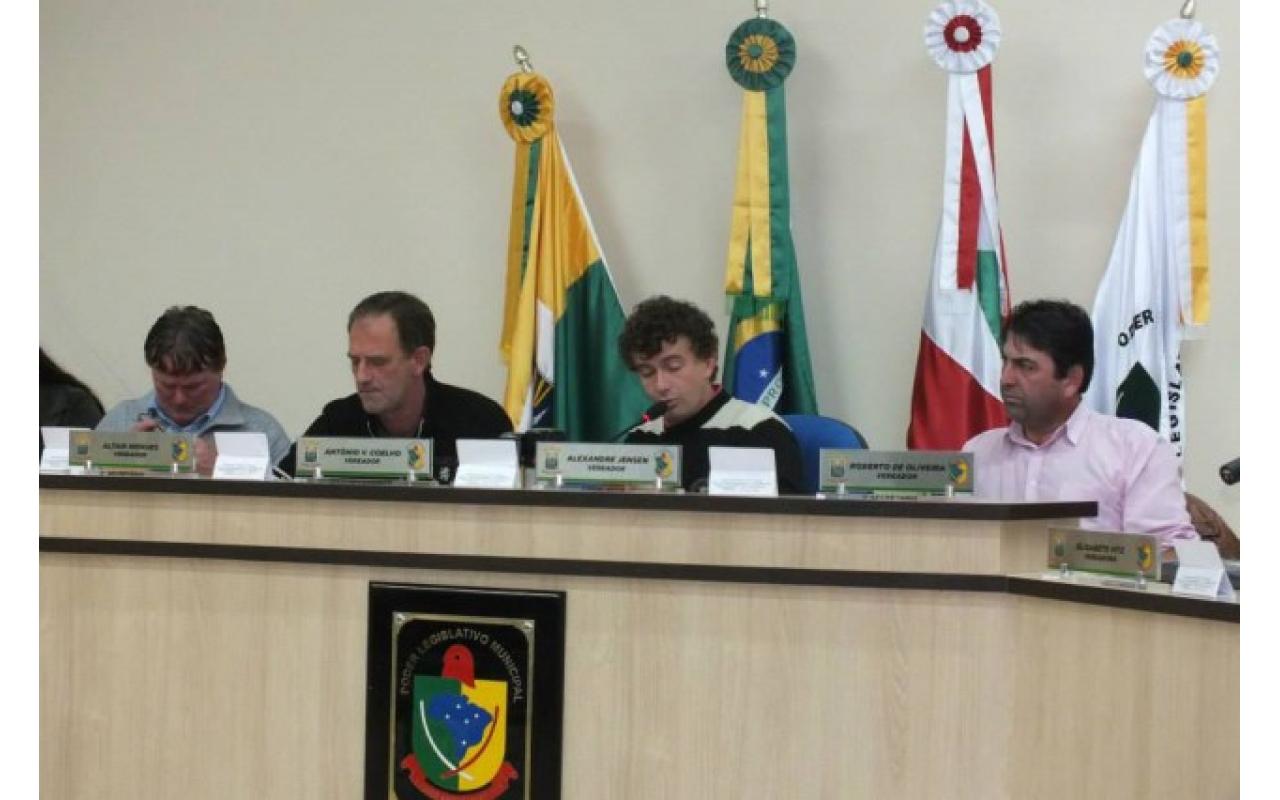 Vereadores de Aurora debatem inicio do cadastro ambiental rural no município