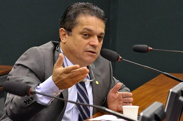Projeto do deputado Federal João Rodrigues exige ficha limpa criminal para receber bolsa família 