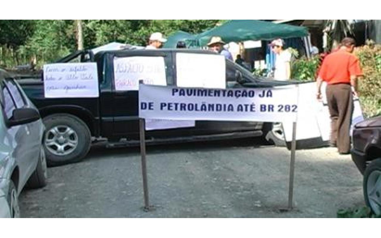 Comissão elabora documento reivindicatório em prol da ligação asfáltica entre a SC-110 em Petrolândia e a BR-282