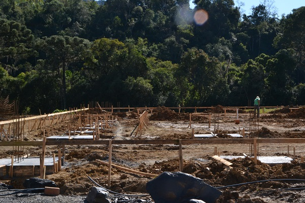 Ginásio municipal de Leoberto Leal já está em fase de construção