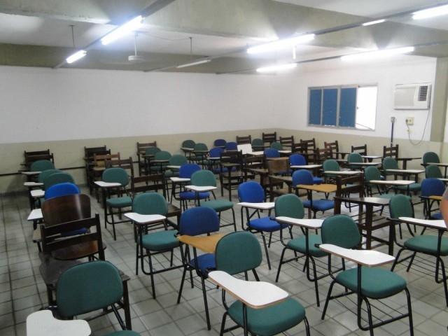 Governo de SC contrata professores temporários para repor grevistas