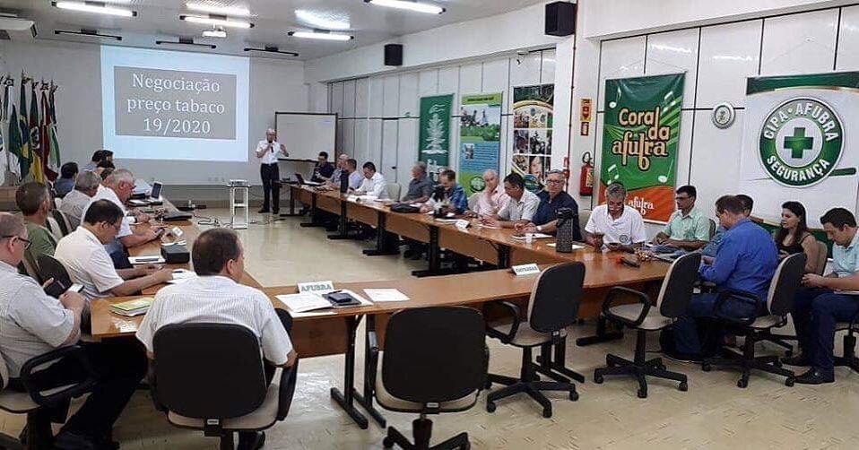 Abertas negociações para reajuste do preço do tabaco para a safra 2019/2020