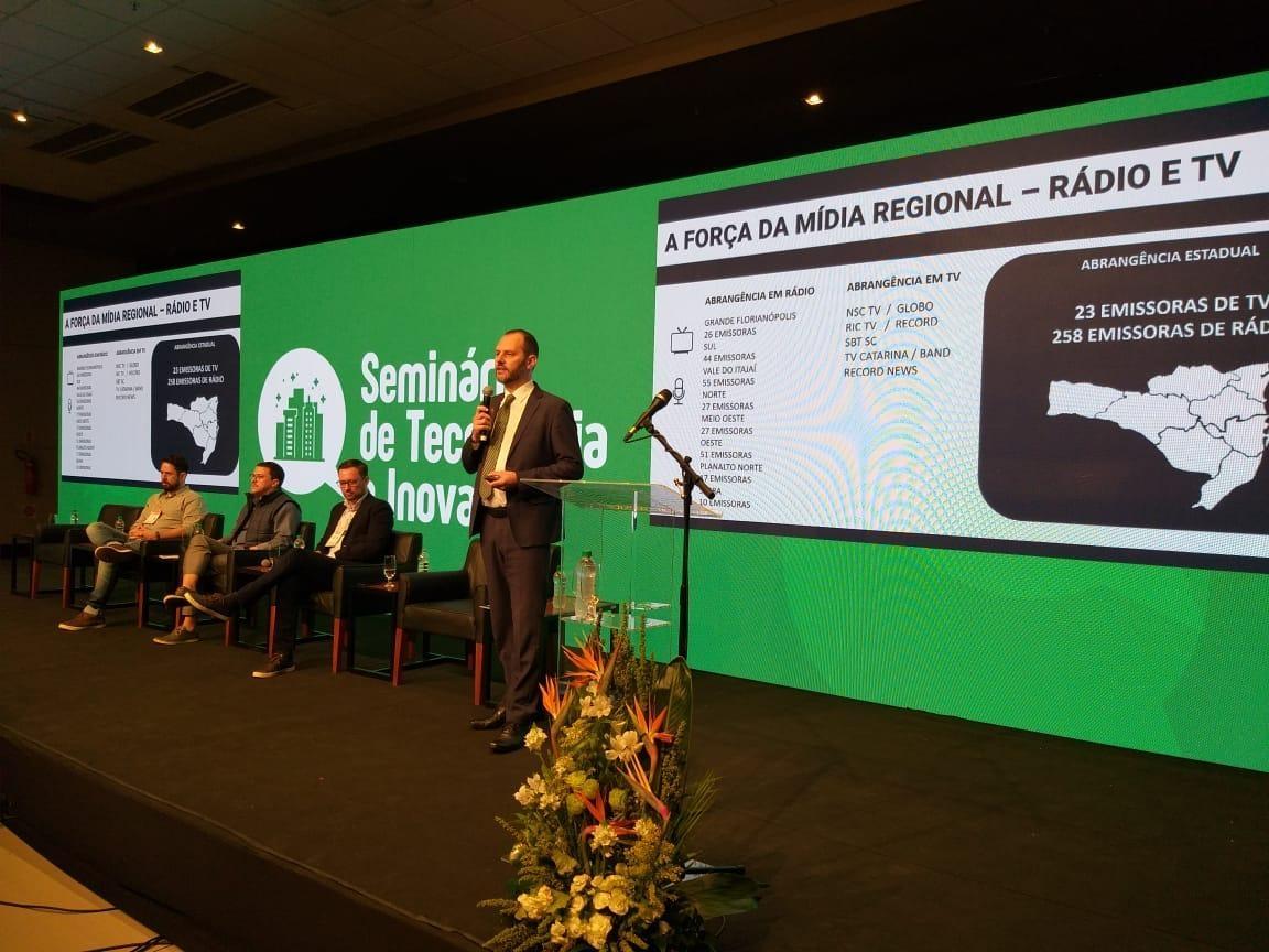 ACAERT defende o Rádio e a TV no Congresso de Prefeitos