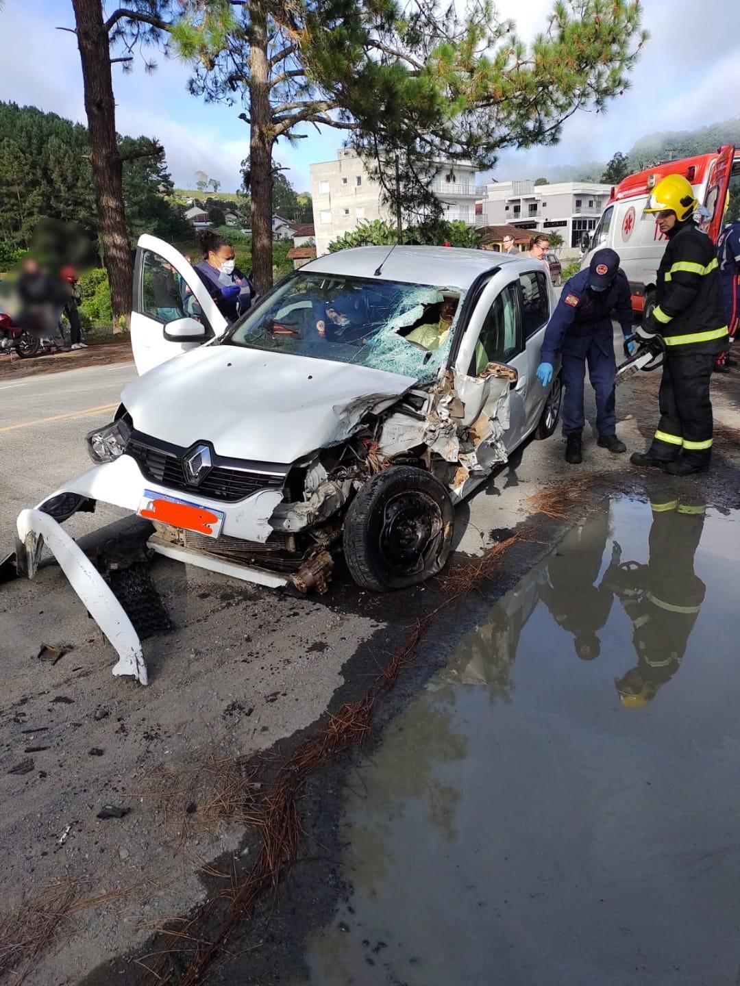 Acidente de trânsito na SC-350 resulta em duas vítimas fatais