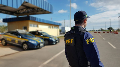 Acidente entre caminhão e automóvel deixa um ferido na BR-282 entre Bom Retiro e Alfredo Wagner