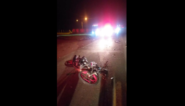 Acidente entre três motos deixa duas pessoas mortas na BR-470