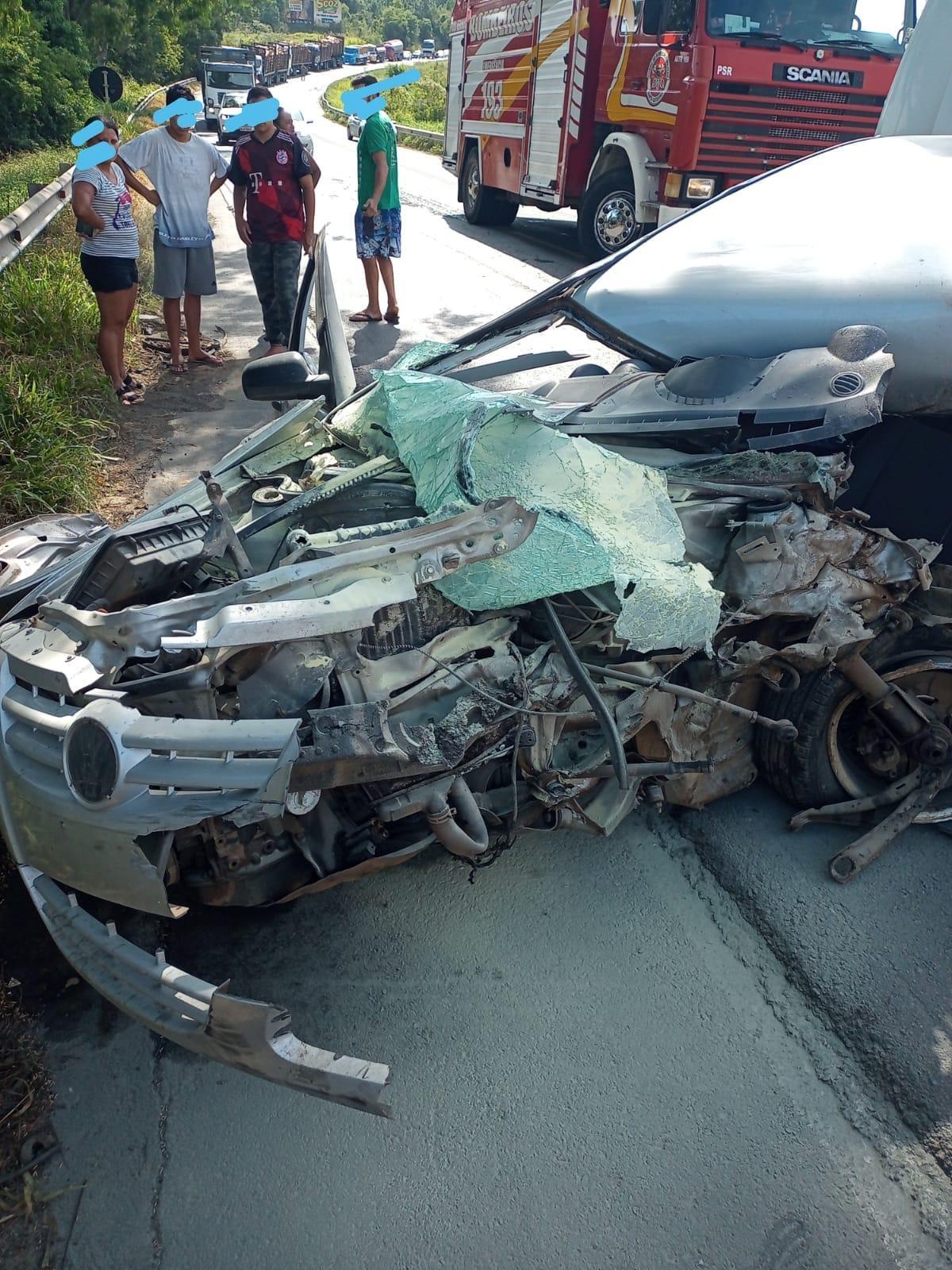 Acidente envolvendo quatro veículos deixa feridos na BR-470