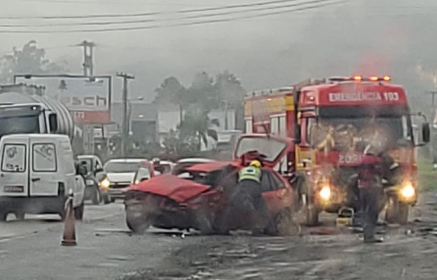 Acidente grave é registrado em Aurora nesta sexta-feira