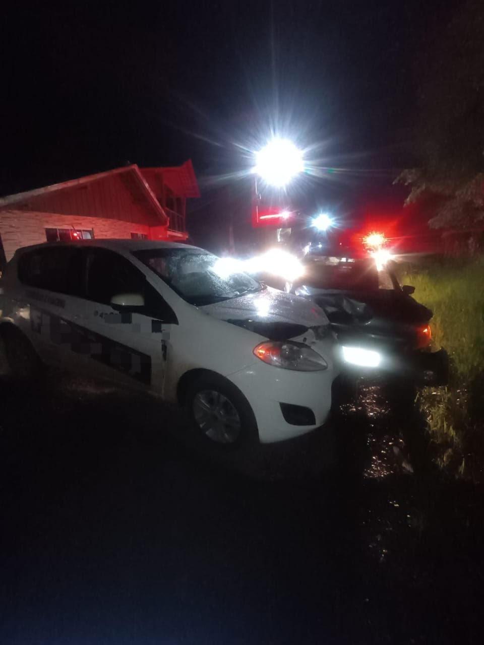 Acidente grave em estrada de Pouso Redondo deixa três feridos; ocupantes de outro carro abandonam o local
