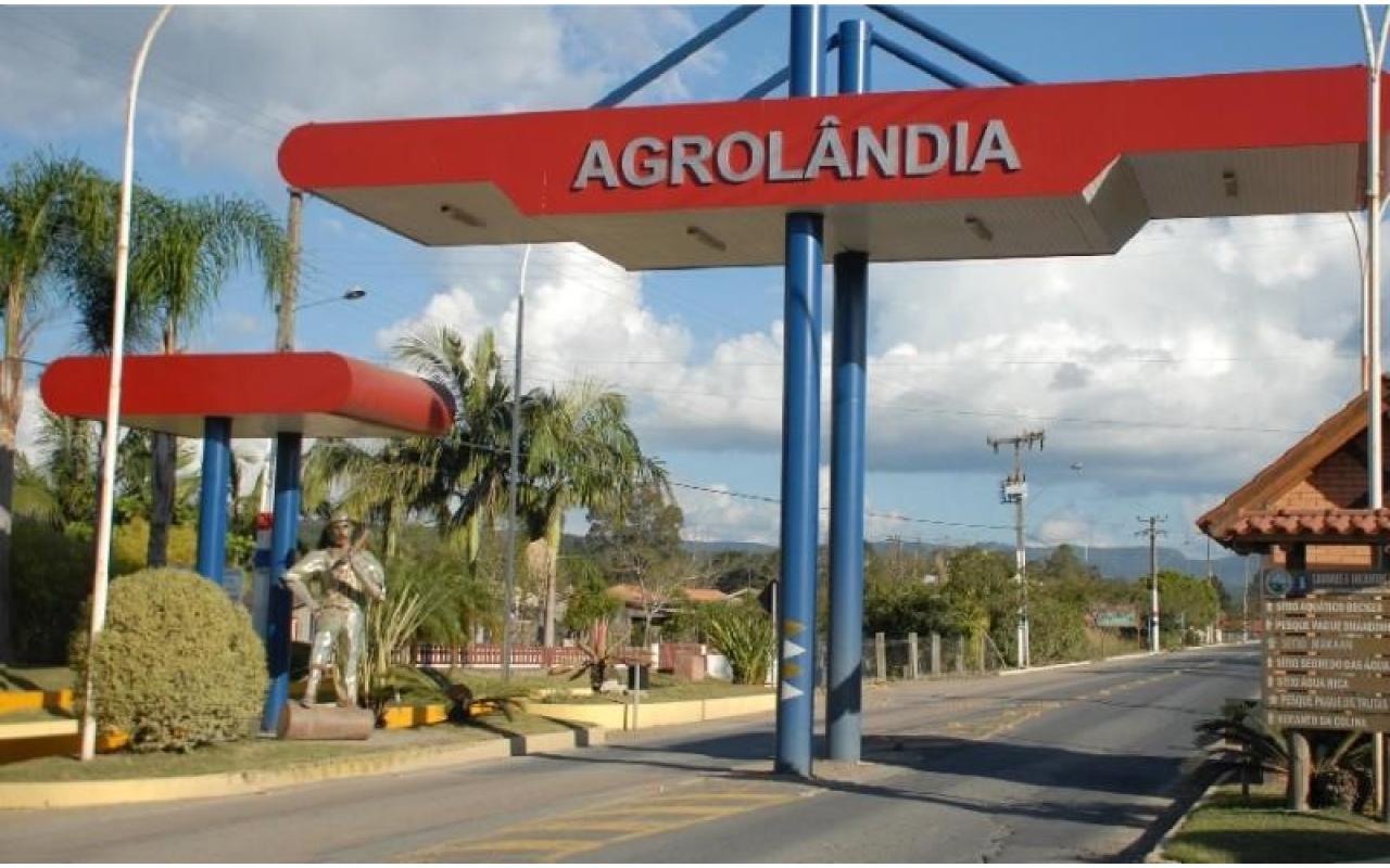 Administração de Agrolândia comemora assinatura da ordem de serviço para revitalização das SC’s 112 e 281