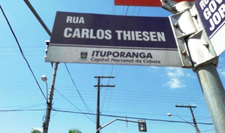 Administração de Ituporanga alerta sobre comercialização indevida de placas publicitárias no centro da cidade 