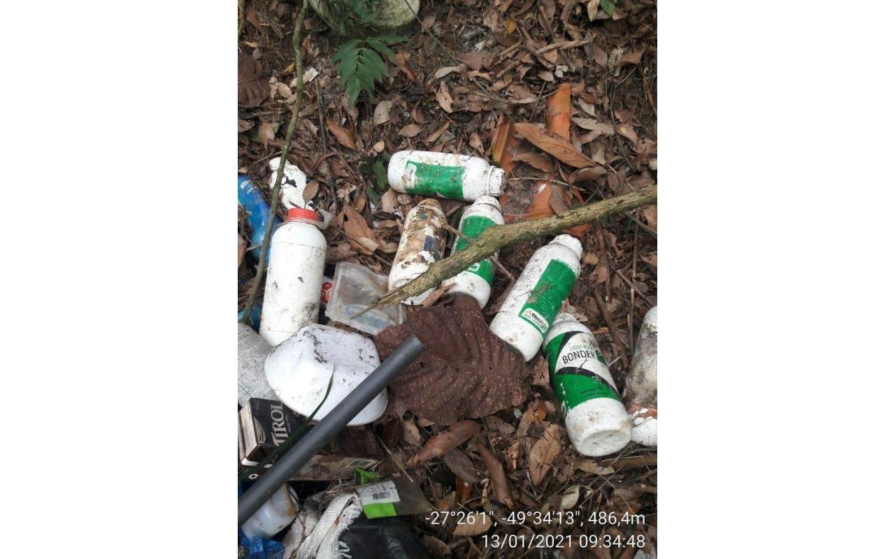 Administração de Ituporanga identifica local de descarte irregular de lixo
