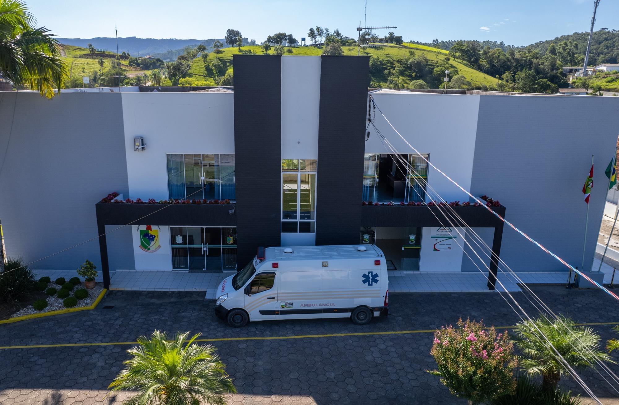 Administração de Petrolândia aproveita semana de sol para fazer melhorias nas estradas gerais