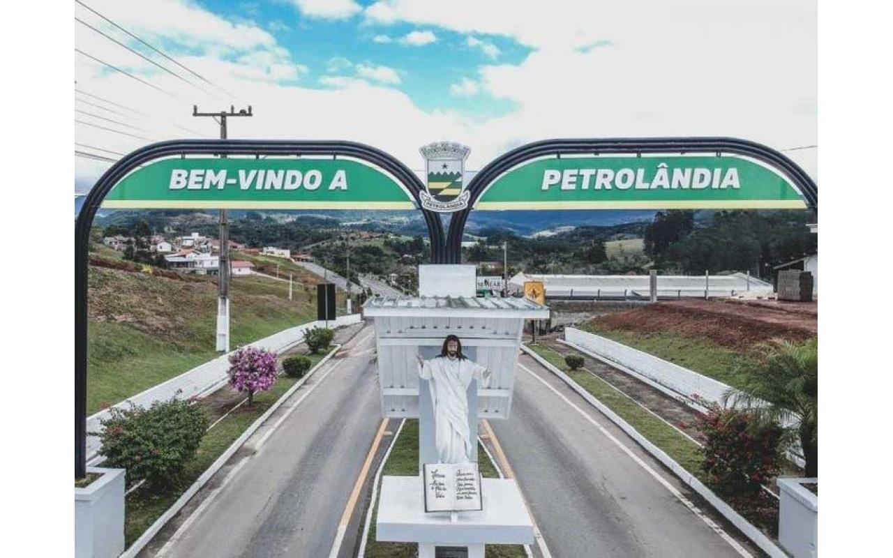 Administração de Petrolândia vai construir nova ponte no acesso ao CTG do município