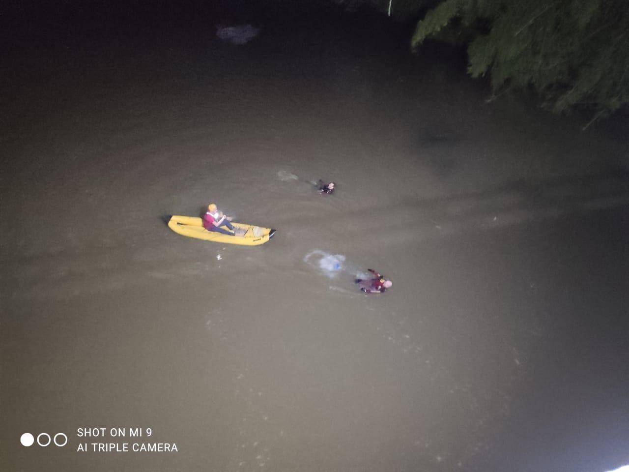 Adolescente cai de ponte e desaparece em rio do Alto Vale