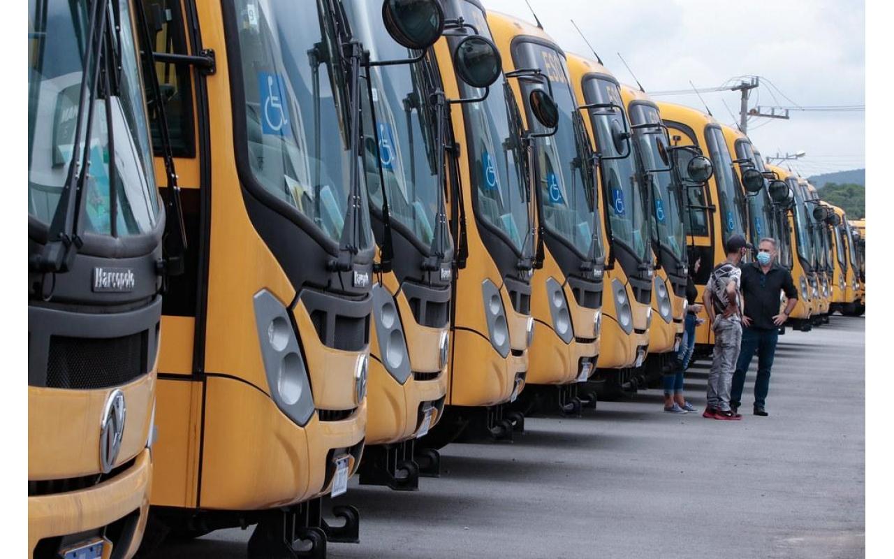 Alfredo Wagner e Imbuia recebem novos ônibus para o transporte escolar