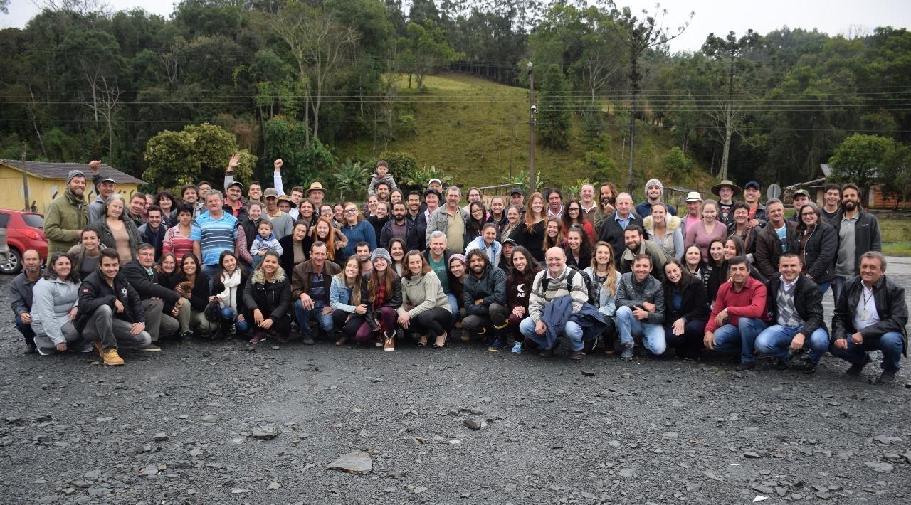 Alunos ficam 21 dias em propriedades rurais de Chapadão do Lageado