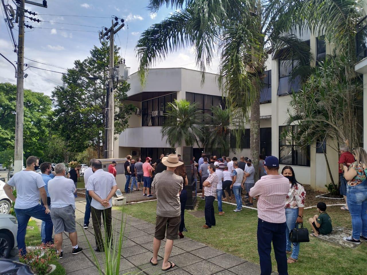 Após encontro com empresários, administração de Ituporanga suspende decreto que restringia atendimento em bares, lanchonetes e restaurantes