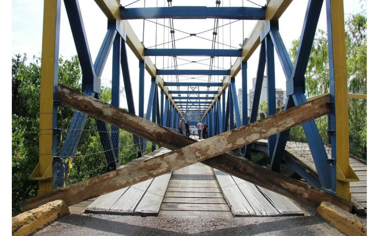 Após foco de incêndio, ponte é interditada para reparos estruturais em Rio do Sul