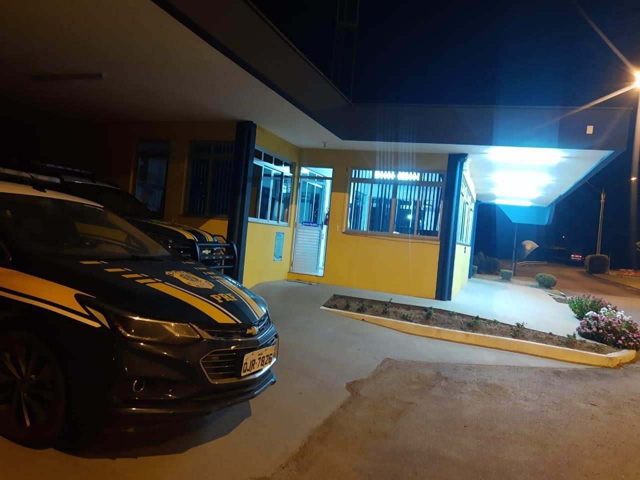 Após fugir de fiscalização da Polícia Rodoviária Federal veículo é abordado em Rio do Sul