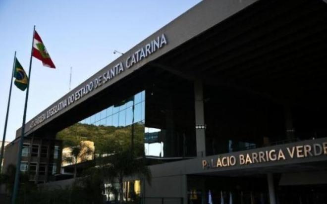 Assembleia aprecia projeto que pode acabar com plano de saúde de deputados estaduais