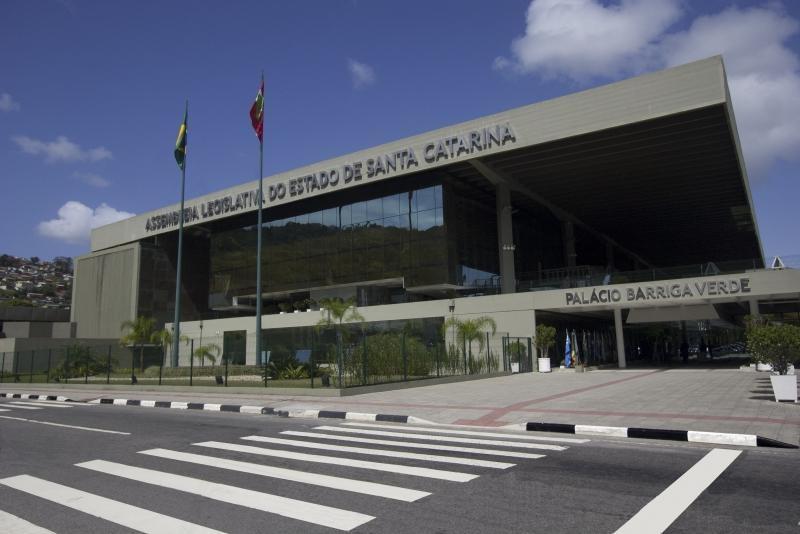 Assembleia Legislativa de SC suspende recesso parlamentar de julho
