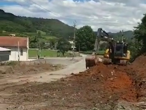 Assinada nesta sexta-feira (6) ordem de serviço para a segunda etapa do asfaltamento no Rio Batalha em Ituporanga