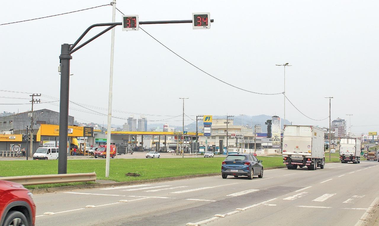 Atenção, motoristas: novos radares entram em funcionamento na BR-470 no Alto Vale