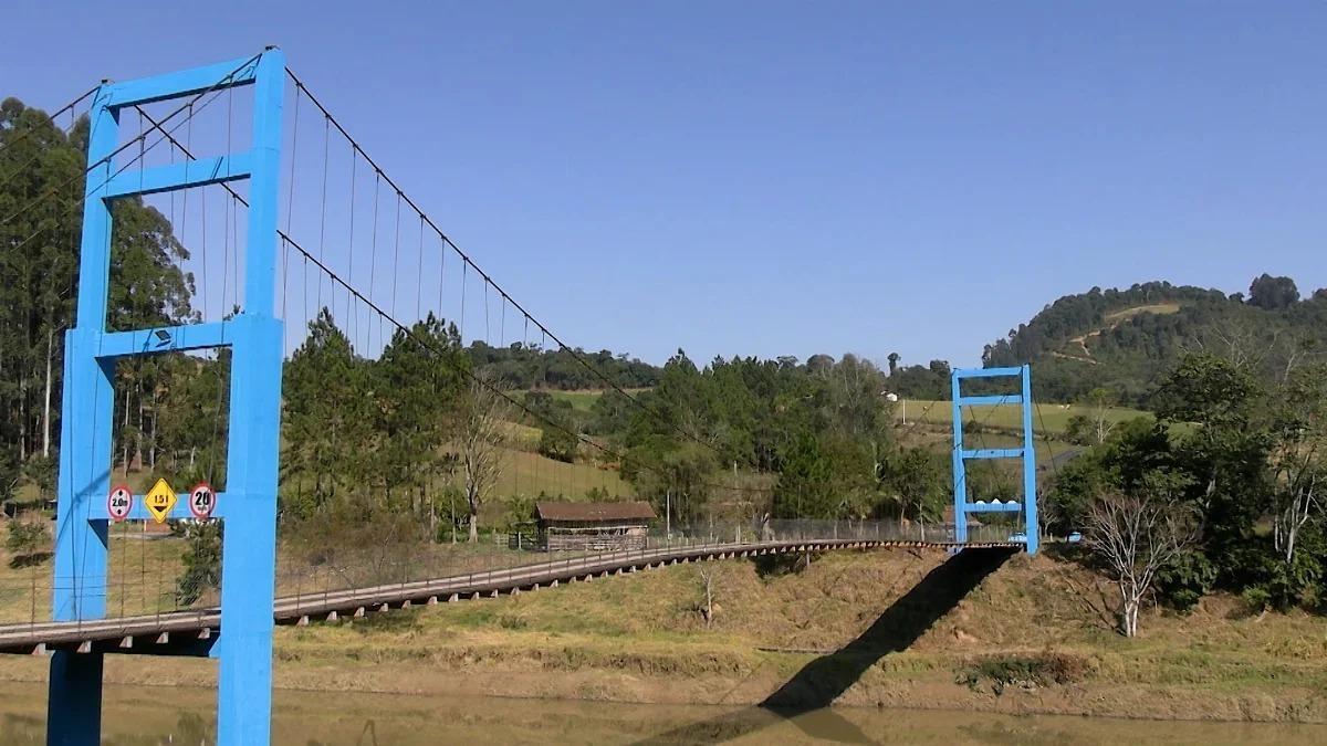 Aurora anuncia obras na Ponte Pênsil, decreto da cebola e sistema antigranizo