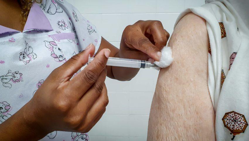 Aurora realiza amanhã dia D de vacinação contra a Covid para doentes crônicos