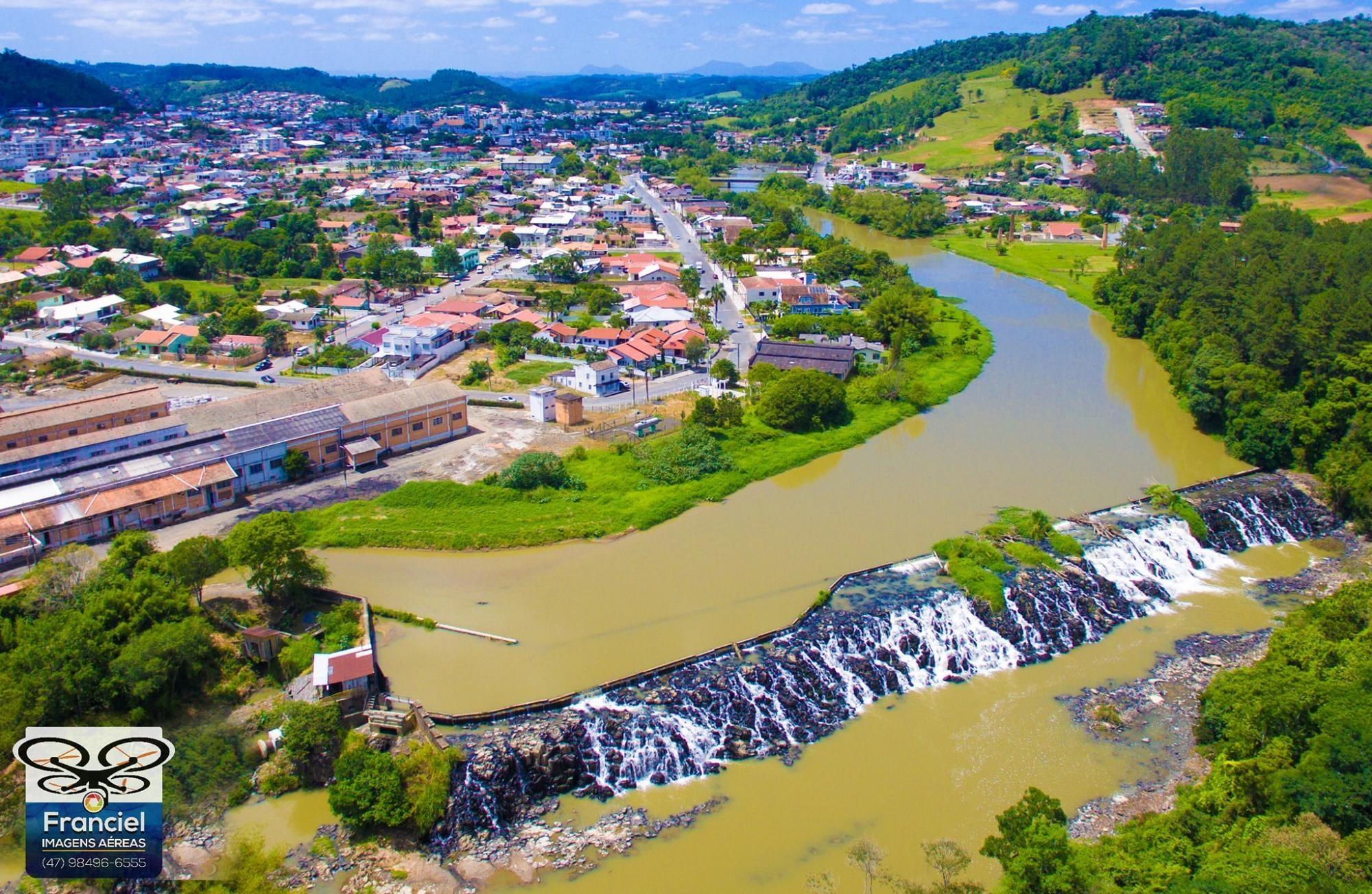 Autoridades parabenizam Ituporanga pelos seus 73 anos