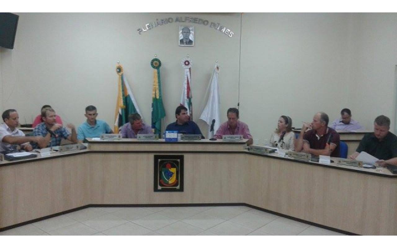 AURORA: Aprovado reajuste salarial dos professores do município