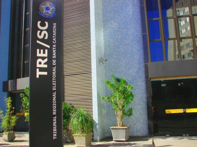 TRE-SC julga Jailson Lima por dossiês contra MP-SC